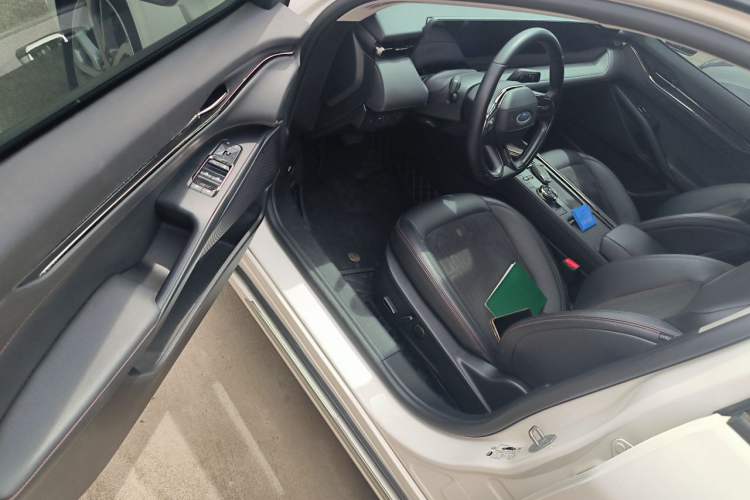 Used Ford Mondeo 2022 Restyled EcoBoost 245 Luxury Version Driver Seat