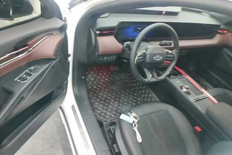 Used Ford Mondeo 2022 Facelifted EcoBoost 245 Ultimate Edition Driver Seat