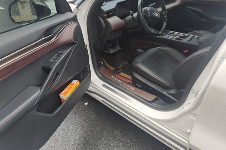 Used Ford Mondeo 2022 EcoBoost 245 Ultimate Model Driver Seat