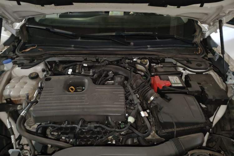 Used Ford Mondeo 2022 EcoBoost 245 Luxury Model Engine Bay
