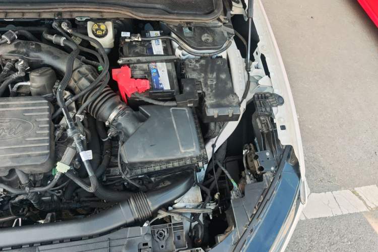 Used Ford Mondeo 2022 EcoBoost 245 Luxury Model Engine Bay Left