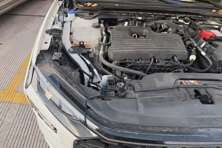 Used Ford Mondeo 2022 EcoBoost 245 Luxury Model Engine Bay Right