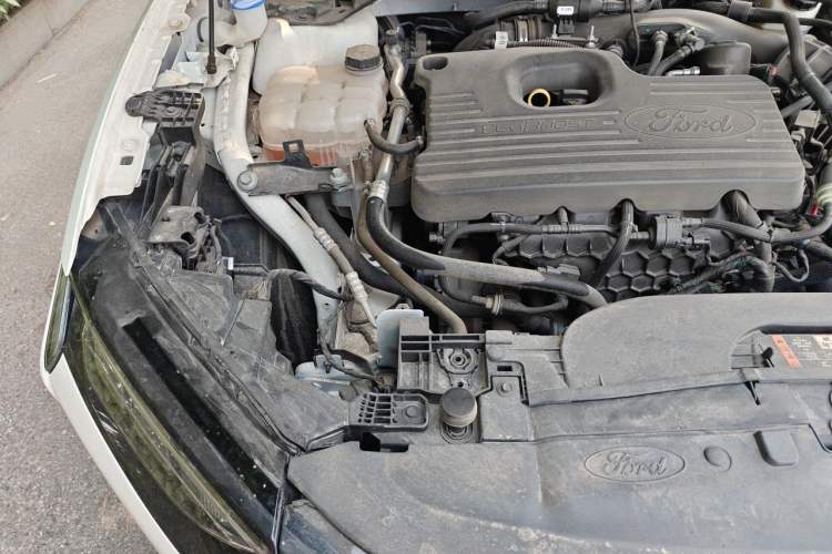Used Ford Mondeo 2022 Restyled EcoBoost 245 Luxury Version Engine Bay Right