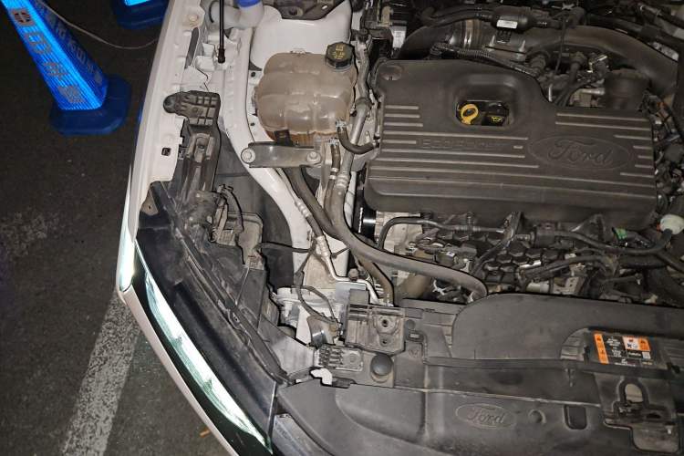 Used Ford Mondeo 2022 Restyled EcoBoost 245 Luxury Version Engine Bay Right