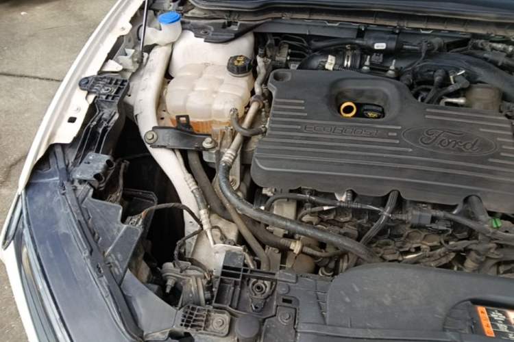 Used Ford Mondeo 2022 EcoBoost 245 Luxury Model Engine Bay Right
