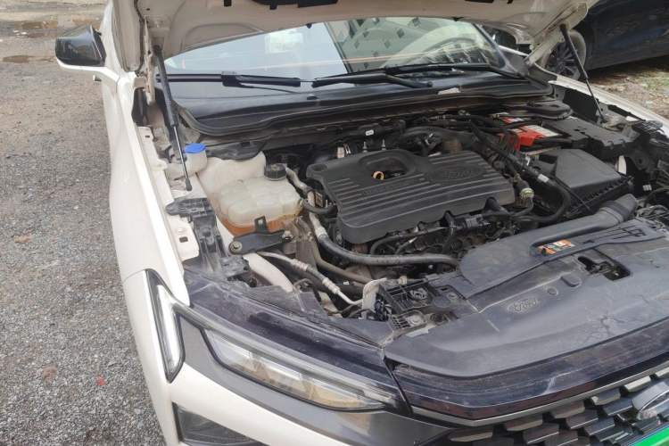 Used Ford Mondeo 2022 EcoBoost 245 Luxury Model Engine Bay Right
