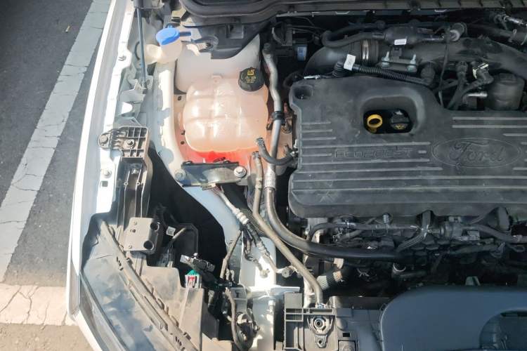 Used Ford Mondeo 2022 EcoBoost 245 Luxury Model Engine Bay Right