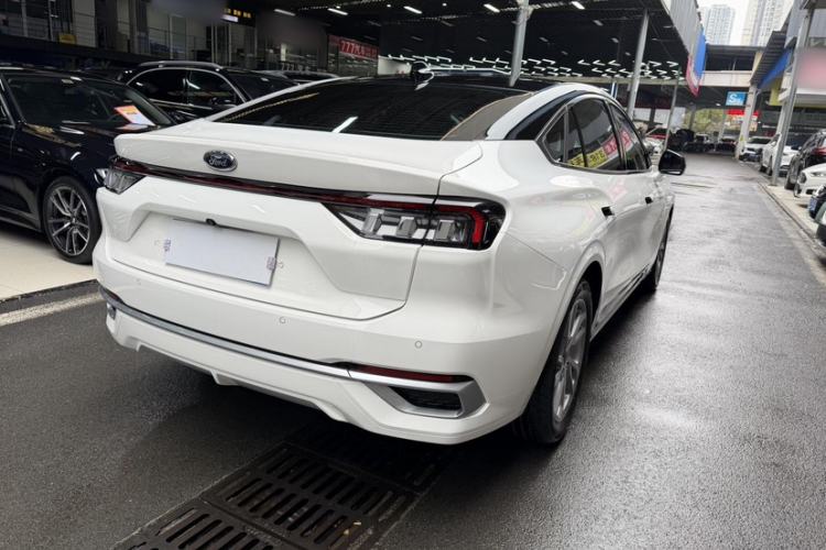 Used Ford Mondeo 2022 EcoBoost 245 Luxury Model Exterior 1