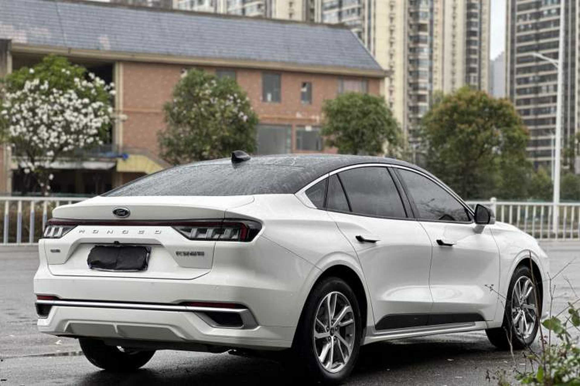 Used Ford Mondeo 2022 EcoBoost 245 Luxury Model Exterior 3