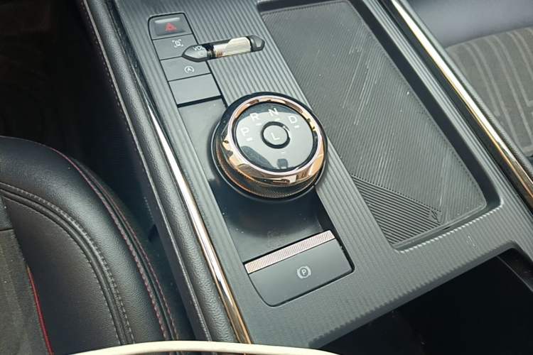 Used Ford Mondeo 2022 Restyled EcoBoost 245 Luxury Version Gear Lever