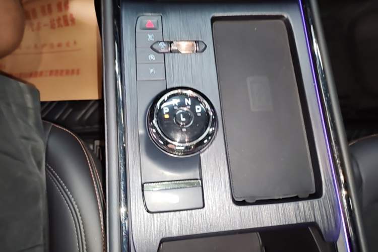 Used Ford Mondeo 2022 Facelifted EcoBoost 245 Ultimate Edition Gear Lever