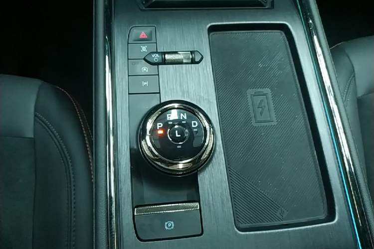 Used Ford Mondeo 2022 Facelifted EcoBoost 245 Ultimate Edition Gear Lever