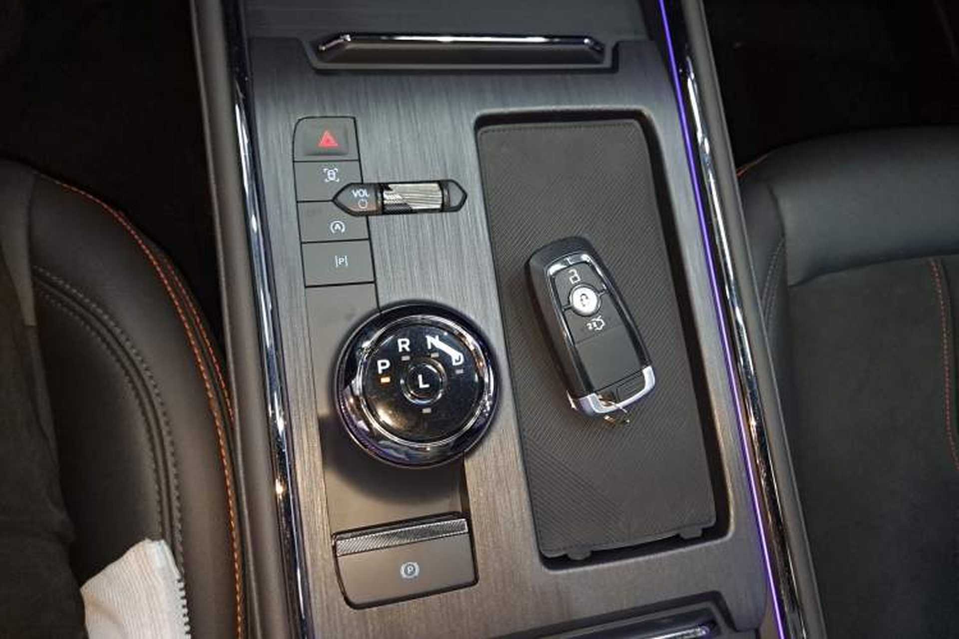 Used Ford Mondeo 2022 EcoBoost 245 Ultimate Model Gear Lever