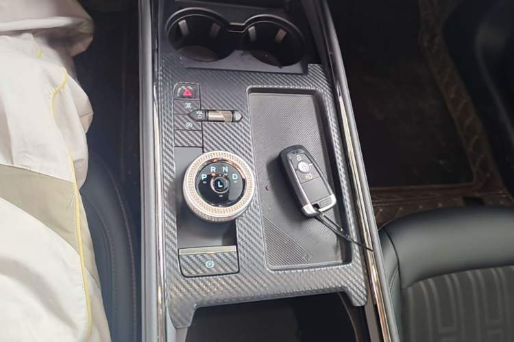 Used Ford Mondeo 2022 Restyled EcoBoost 245 Luxury Version Gear Lever