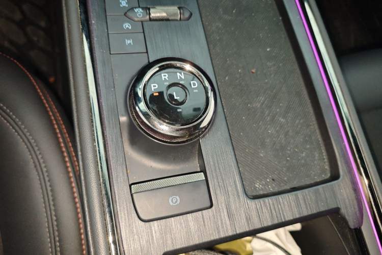 Used Ford Mondeo 2022 Facelifted EcoBoost 245 Ultimate Edition Gear Lever