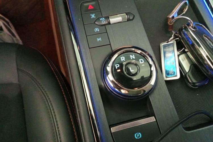 Used Ford Mondeo 2022 Facelifted EcoBoost 245 Ultimate Edition Gear Lever