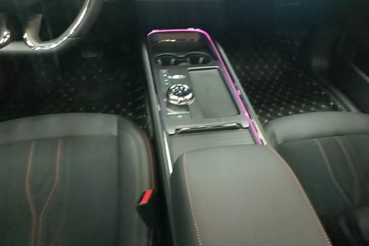 Used Ford Mondeo 2022 Facelifted EcoBoost 245 Ultimate Edition Gear Lever
