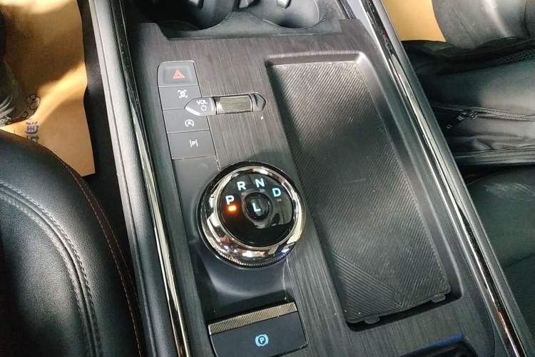 Used Ford Mondeo 2022 EcoBoost 245 Ultimate Model Gear Lever