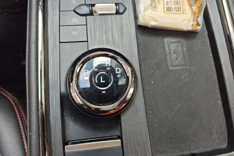 Used Ford Mondeo 2022 EcoBoost 245 Ultimate Model Gear Lever