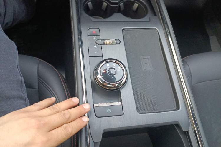 Used Ford Mondeo 2022 Facelifted EcoBoost 245 Ultimate Edition Gear Lever