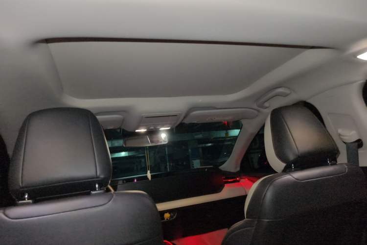 Used Ford Mondeo 2022 EcoBoost 245 Ultimate Model Headliner