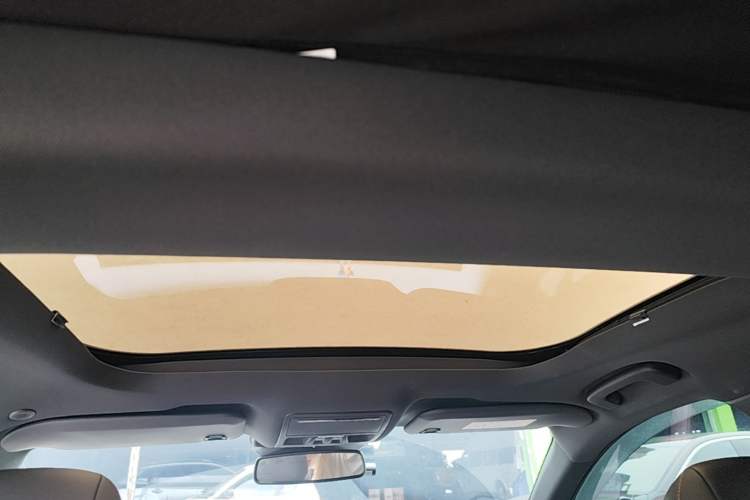 Used Ford Mondeo 2022 EcoBoost 245 Ultimate Model Headliner