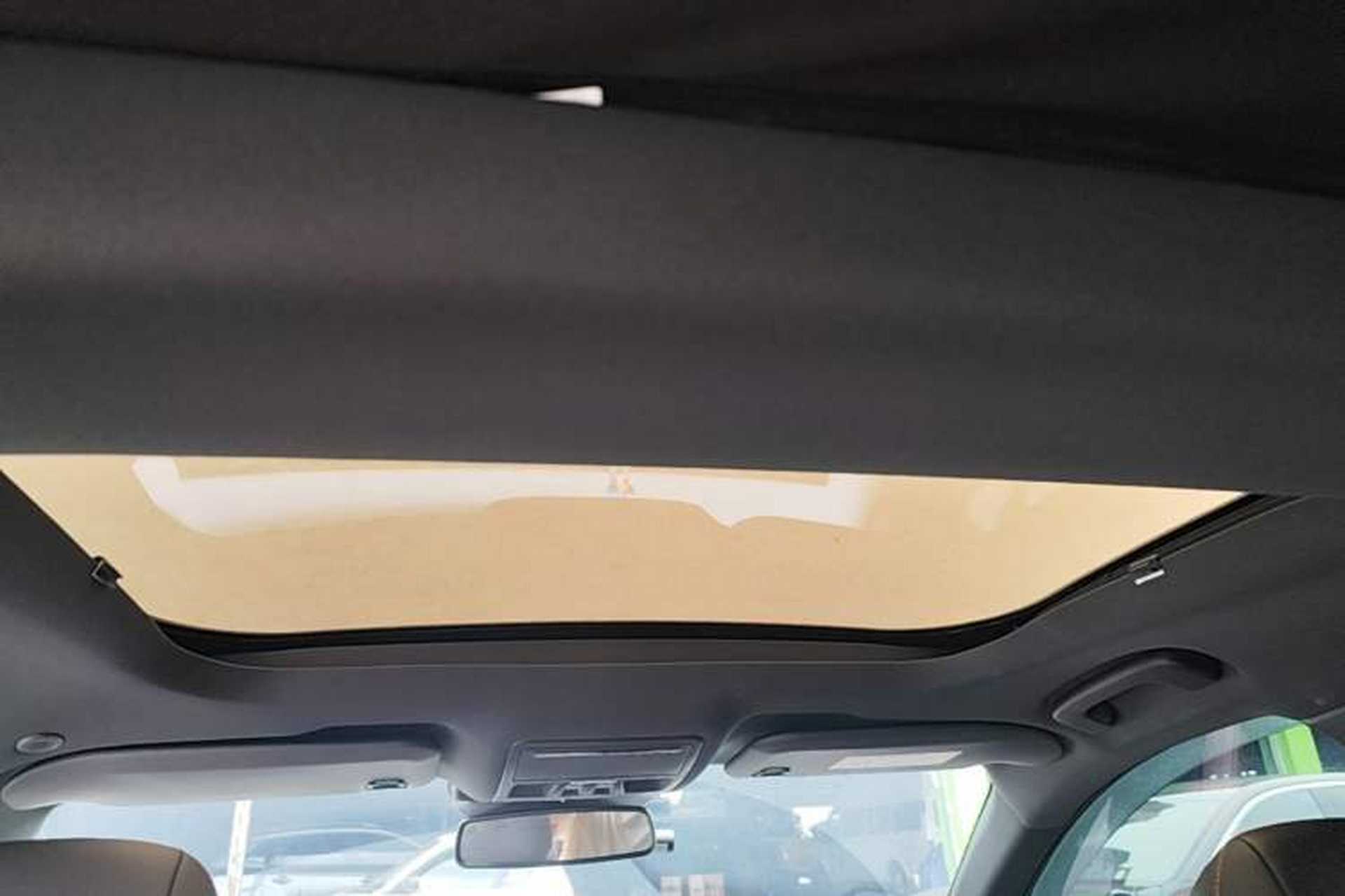 Used Ford Mondeo 2022 EcoBoost 245 Ultimate Model Headliner