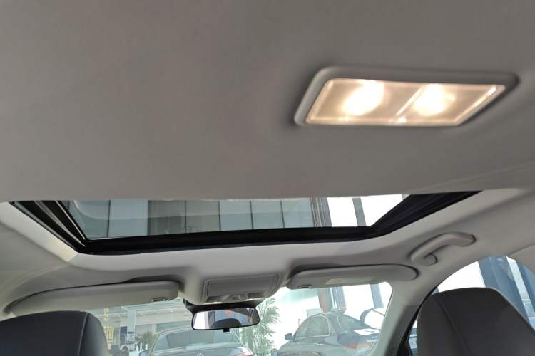 Used Ford Mondeo 2022 Restyled EcoBoost 245 Luxury Version Headliner