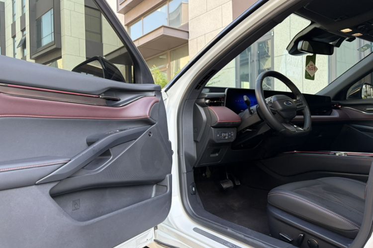 Used Ford Mondeo 2022 Facelifted EcoBoost 245 Ultimate Edition Interior 1