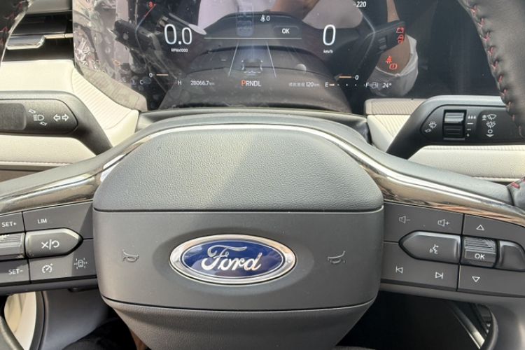 Used Ford Mondeo 2022 Restyled EcoBoost 245 Luxury Version Interior 1