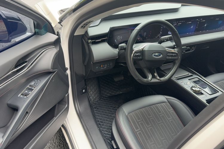 Used Ford Mondeo 2022 Restyled EcoBoost 245 Luxury Version Interior 2