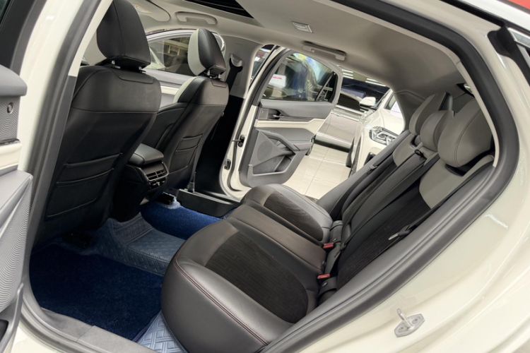Used Ford Mondeo 2022 EcoBoost 245 Luxury Model Interior 2