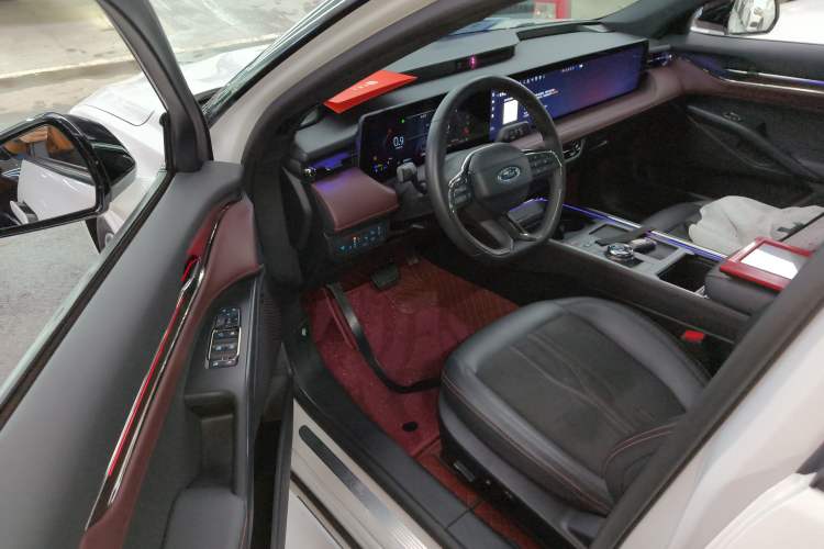 Used Ford Mondeo 2022 Facelifted EcoBoost 245 Ultimate Edition Interior 3