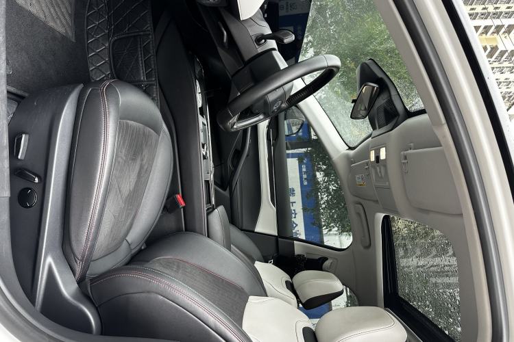 Used Ford Mondeo 2022 EcoBoost 245 Luxury Model Interior 4