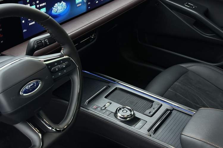 Used Ford Mondeo 2022 Facelifted EcoBoost 245 Ultimate Edition Interior 5
