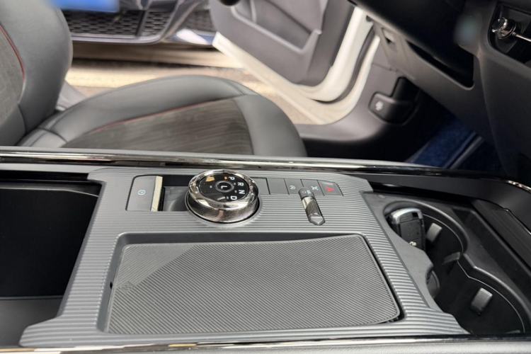 Used Ford Mondeo 2022 EcoBoost 245 Luxury Model Interior 6