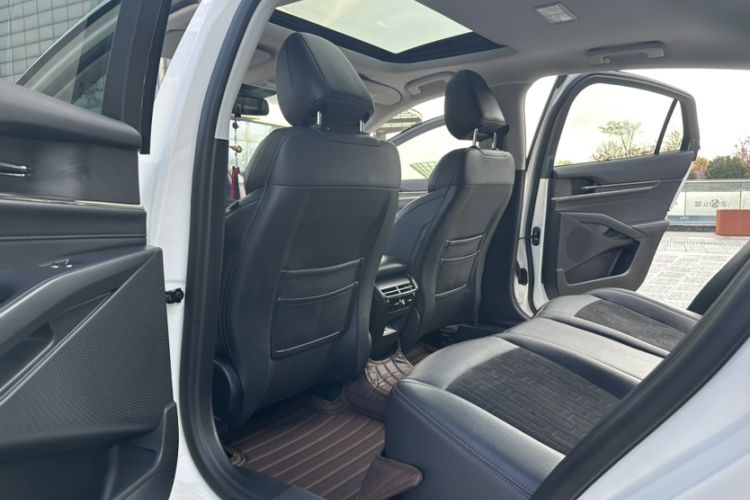Used Ford Mondeo 2022 Restyled EcoBoost 245 Luxury Version Interior 6