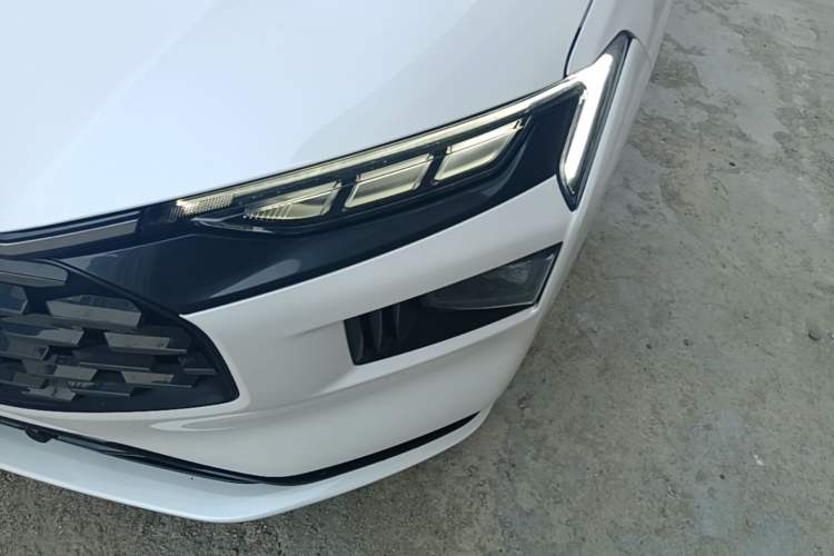 Used Ford Mondeo 2022 Restyled EcoBoost 245 Luxury Version Left Front Headlight