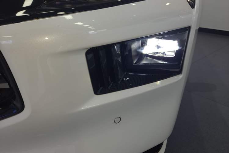Used Ford Mondeo 2022 EcoBoost 245 Ultimate Model Left Front Headlight