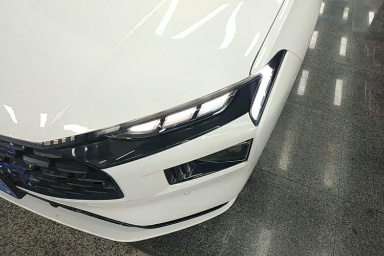 Used Ford Mondeo 2022 Facelifted EcoBoost 245 Ultimate Edition Left Front Headlight