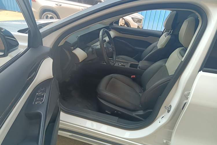 Used Ford Mondeo 2022 Restyled EcoBoost 245 Luxury Version Left Front Seat