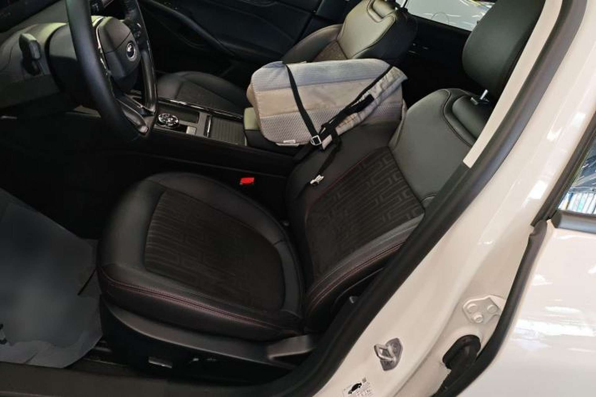 Used Ford Mondeo 2022 Restyled EcoBoost 245 Luxury Version Left Front Seat