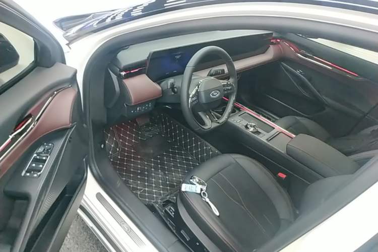 Used Ford Mondeo 2022 Facelifted EcoBoost 245 Ultimate Edition Left Front Seat