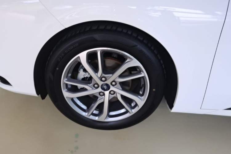 Used Ford Mondeo 2022 Restyled EcoBoost 245 Luxury Version Left Front Wheel Hub