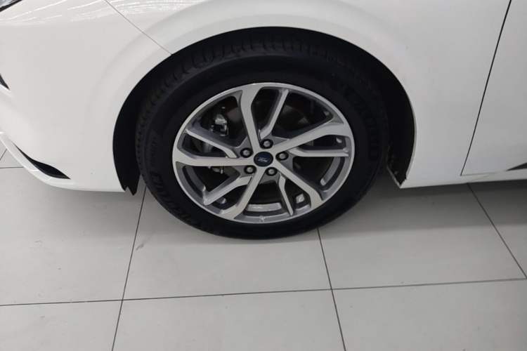 Used Ford Mondeo 2022 Restyled EcoBoost 245 Luxury Version Left Front Wheel Hub