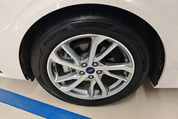 Used Ford Mondeo 2022 EcoBoost 245 Luxury Model Left Front Wheel Hub