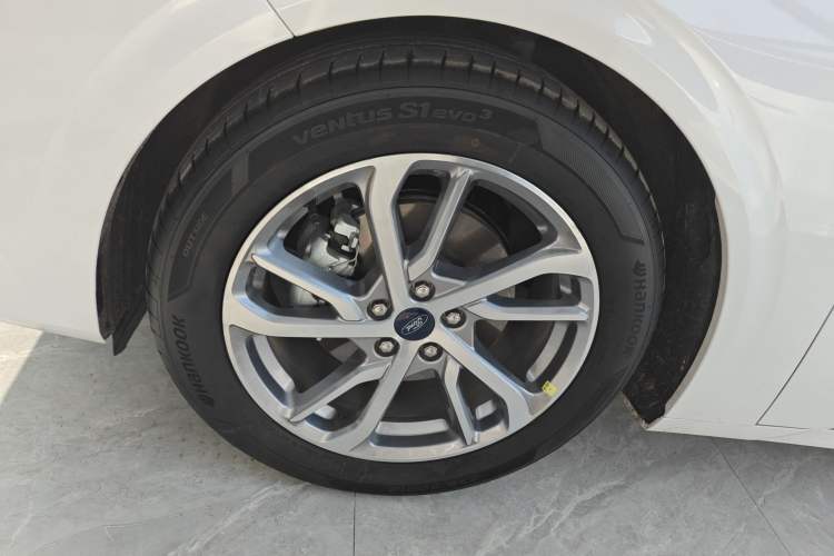 Used Ford Mondeo 2022 Restyled EcoBoost 245 Luxury Version Left Front Wheel Hub