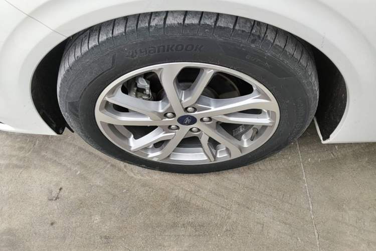 Used Ford Mondeo 2022 Restyled EcoBoost 245 Luxury Version Left Front Wheel Hub