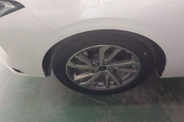 Used Ford Mondeo 2022 Restyled EcoBoost 245 Luxury Version Left Front Wheel Hub