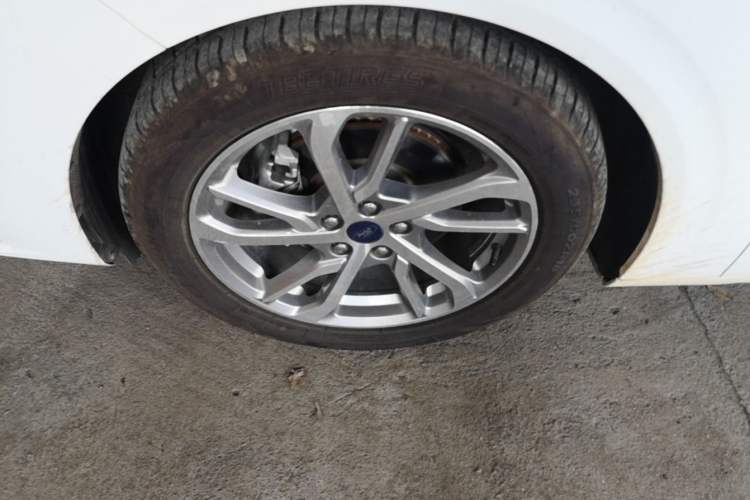 Used Ford Mondeo 2022 Restyled EcoBoost 245 Luxury Version Left Front Wheel Hub